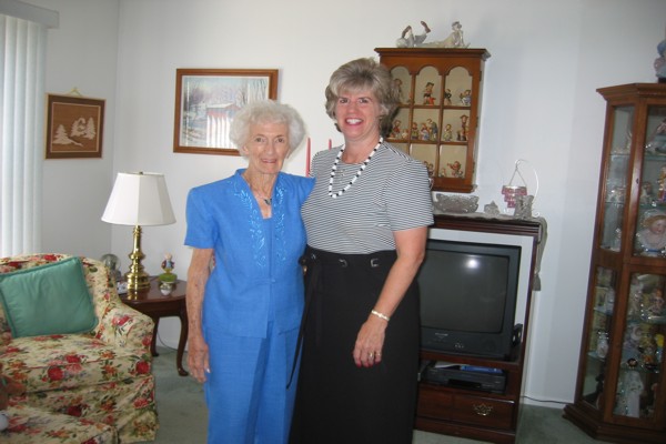 ../image/joan's reunion, doris and mom 9,2005 076.jpg